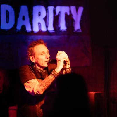 Sin Logica Live Post. Foto von Johannes Jacobs