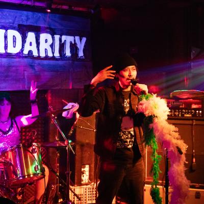 Sin Logica Live Post. Foto von Johannes Jacobs